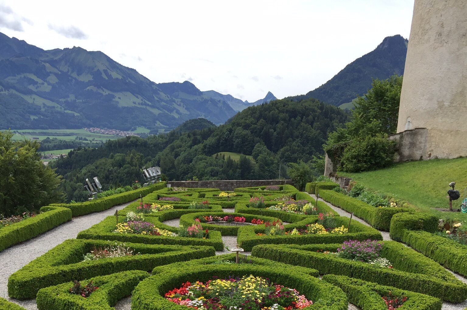 cropped-garden08-1.jpg
