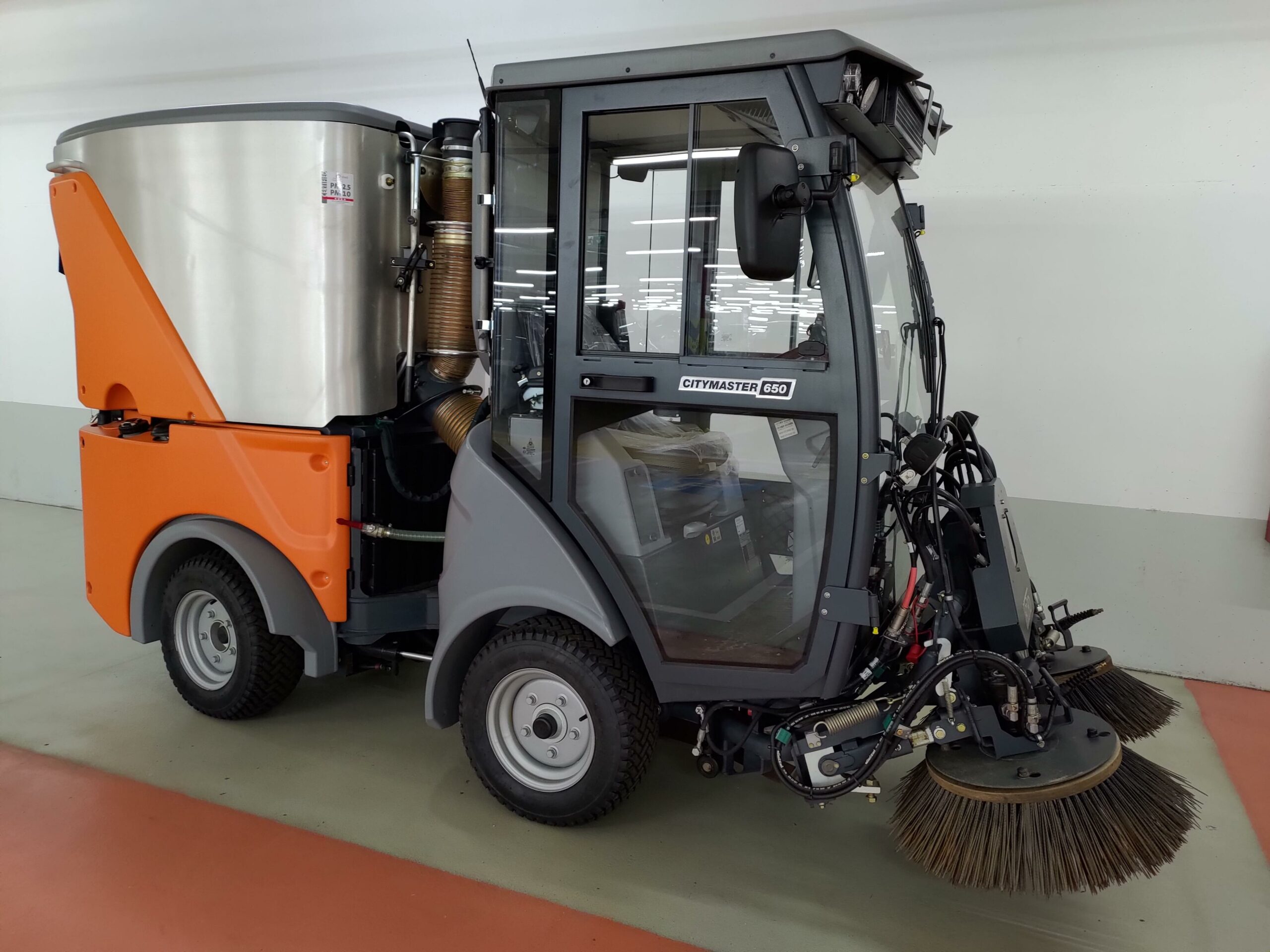 sweeping-machine-6250414